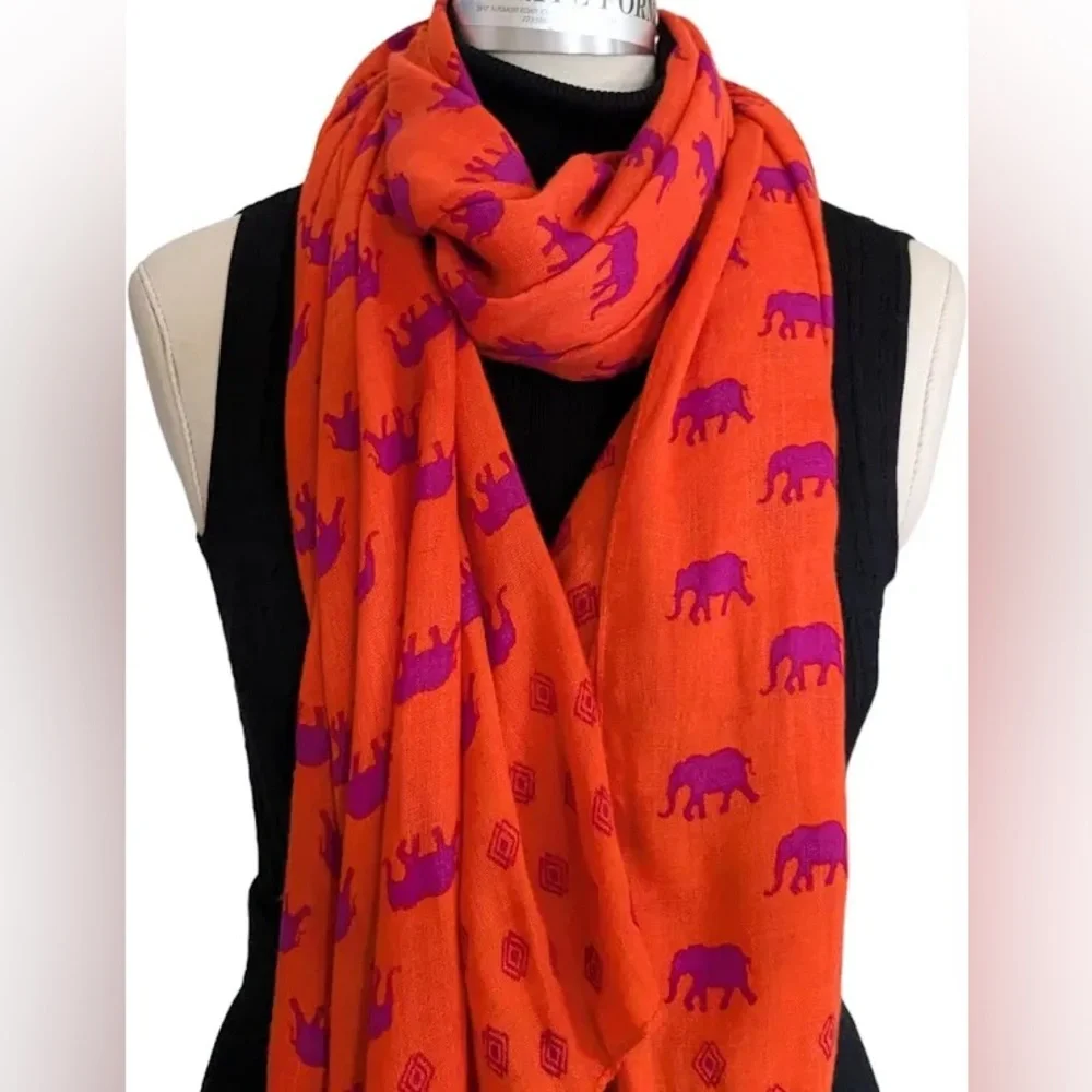 Adorable Elephant Print Stella and Dot Scarf/Warp - Picture 2 of 6
